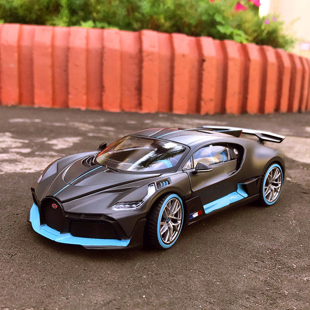 Buggati Divo 1:32 Metal Diecast Car – Pull Back, Lights & Sounds, All Doors Open [BLUE]